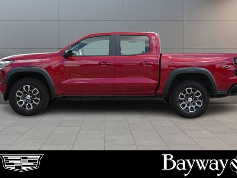 Used 2024 Chevrolet Colorado Z71 w/ Z71 Convenience Package 2 AWD/4WD image 4