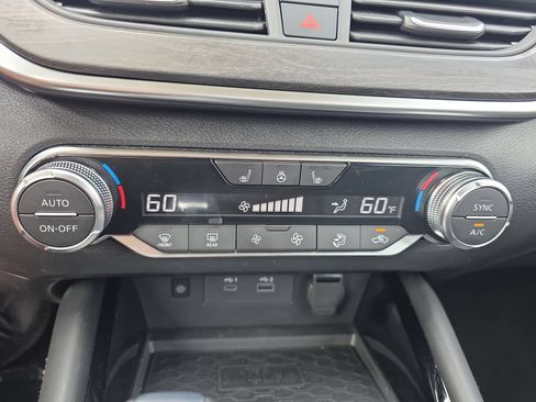 Used 2025 Nissan Altima 2.5 SL FWD image 23