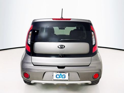 Used 2018 Kia Soul + FWD image 6