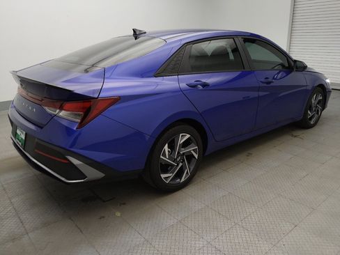 Used 2025 Hyundai Elantra Sport FWD image 10