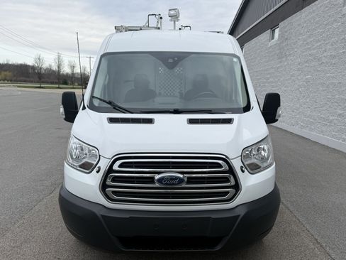 Used 2018 Ford Transit 250 148 Medium Roof w/ Exterior Upgrade Package RWD image 2