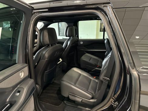 Used 2025 Lincoln Navigator Reserve w/ Jet Appearance Package AWD/4WD image 22