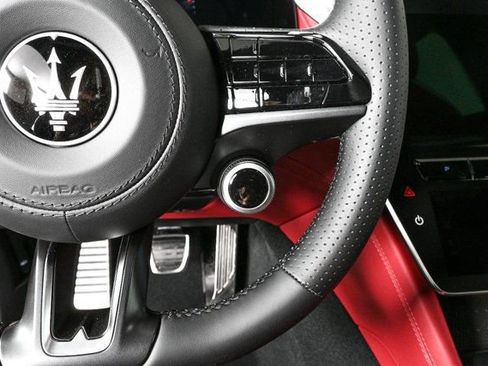 New 2025 Maserati Grecale Modena image 15