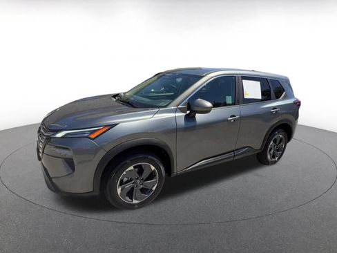 Used 2025 Nissan Rogue SV FWD image 8