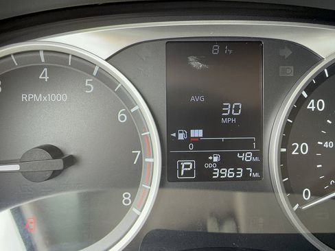 Used 2022 Nissan Kicks S FWD image 16