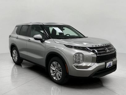 New 2026 Mitsubishi Outlander ES