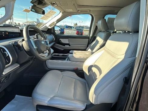 Certified 2025 Ford Expedition Active image 19