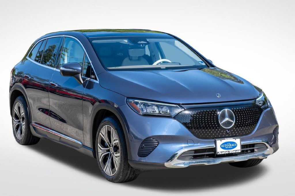 Used 2023 Mercedes-Benz EQE 350+ 4MATIC SUV image 11