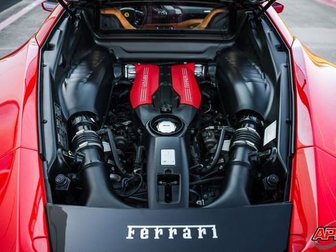 Used 2018 Ferrari 488 GTB image 24