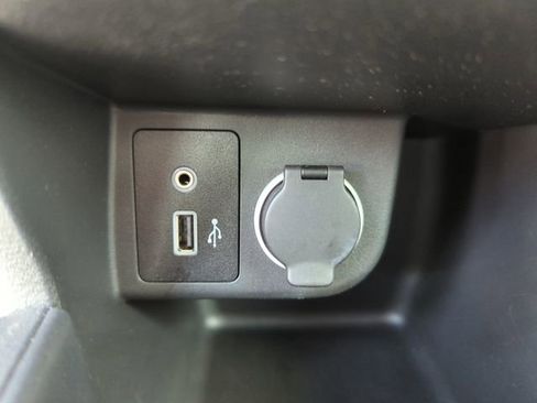 Certified 2024 Nissan Kicks S FWD image 38
