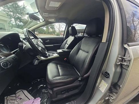 Used 2013 Ford Edge Limited w/ Driver Entry Pkg image 4