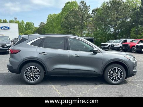 New 2025 Ford Escape SE image 8