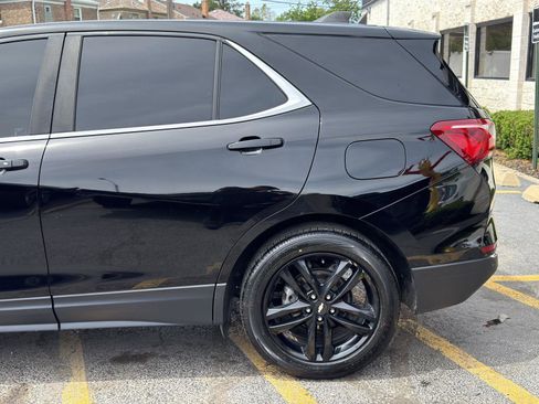 Used 2021 Chevrolet Equinox LT FWD image 3
