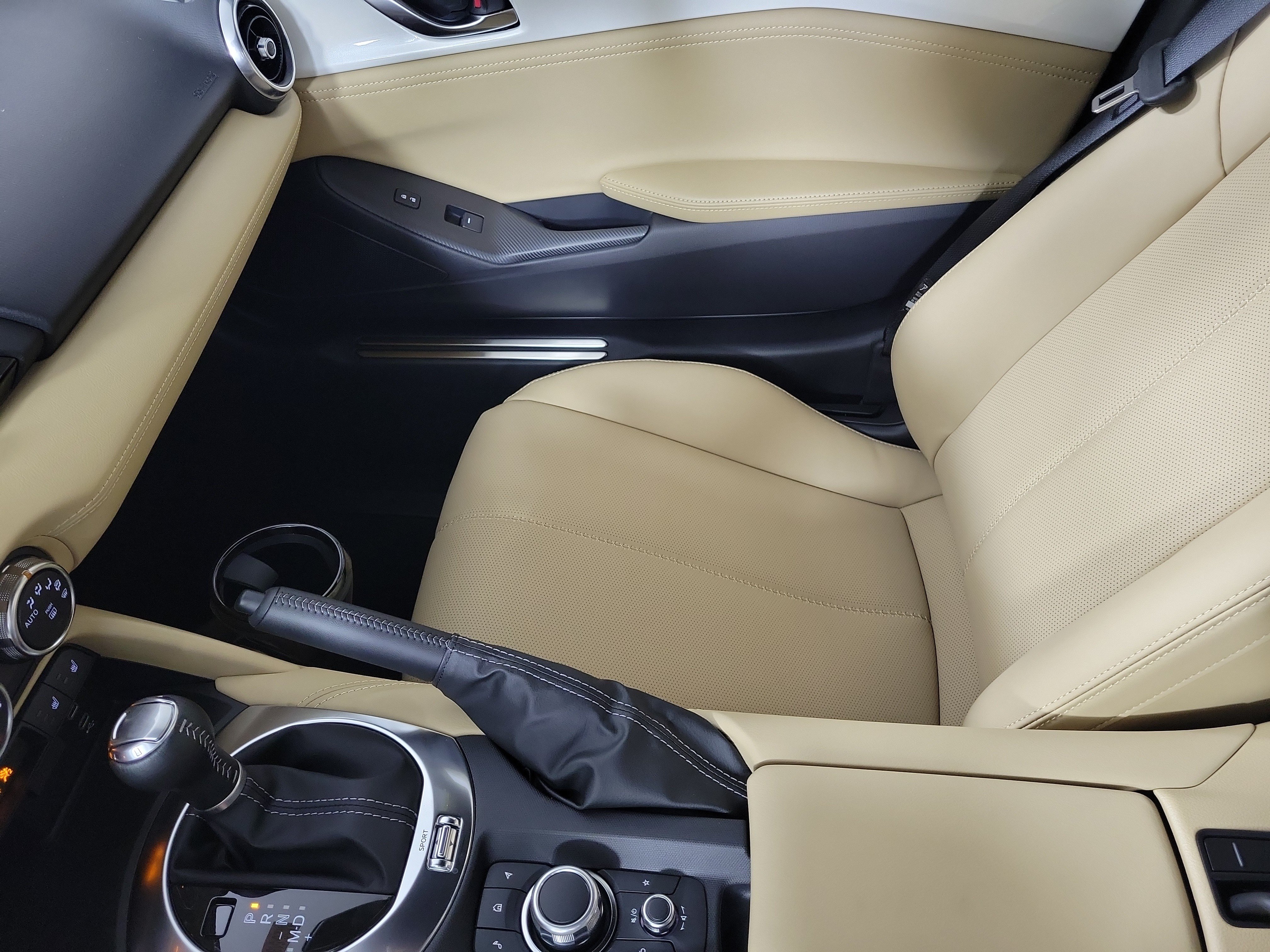 New 2026 MAZDA MX-5 Miata RF Grand Touring RWD image 25