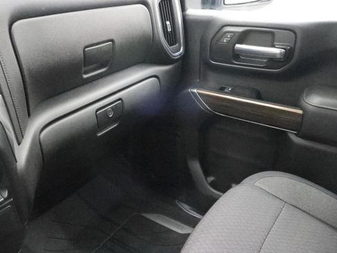 Used 2022 Chevrolet Silverado 2500 LT w/ Convenience Package image 12