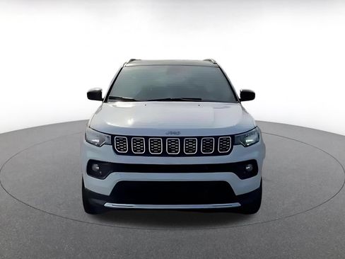 Used 2025 Jeep Compass Limited AWD/4WD image 4