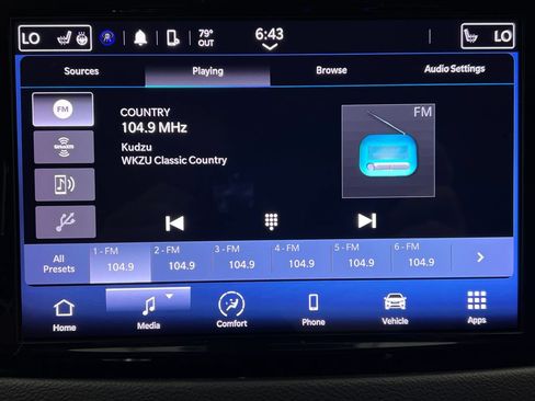 Used 2023 Chrysler Pacifica Touring-L FWD image 66