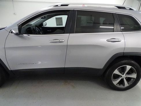 Used 2019 Jeep Cherokee Limited AWD/4WD image 20