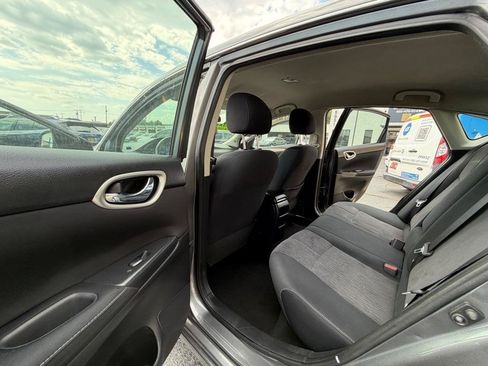 Used 2015 Nissan Sentra SV FWD image 11
