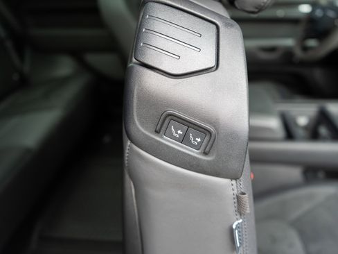 Used 2023 Land Rover Defender 90 Carpathian Edition image 46