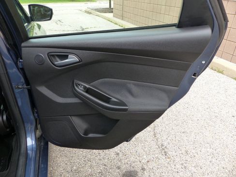 Used 2018 Ford Focus ST w/ Equipment Group 402A FWD image 59
