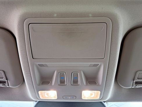 Used 2020 Ford Escape SE image 21