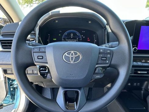 Used 2026 Toyota Camry SE w/ Convenience Package FWD image 12
