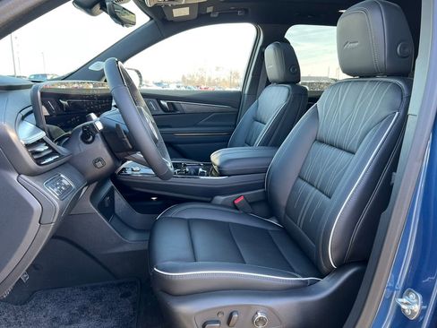 New 2026 Buick Enclave Avenir w/ Super Cruise Package image 3