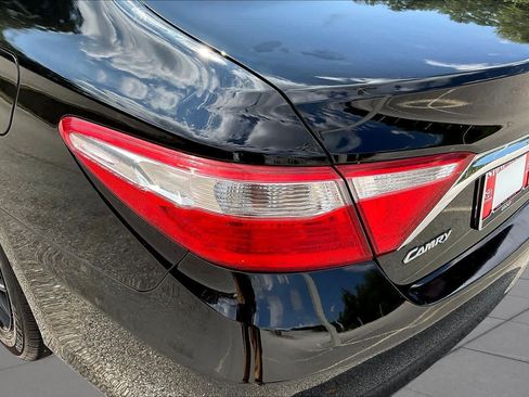 Used 2015 Toyota Camry LE FWD image 28