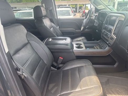 Used 2018 GMC Sierra 2500 Denali w/ Duramax Plus Package AWD/4WD image 22
