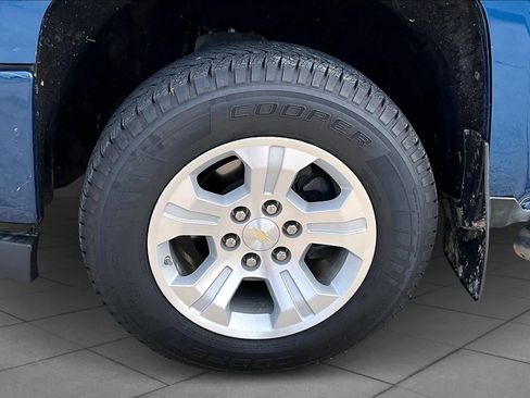 Used 2018 Chevrolet Silverado 1500 LT w/ Texas Edition image 10