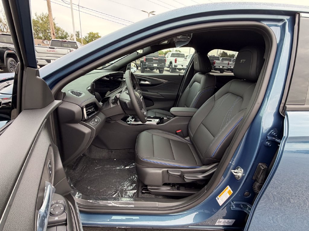 New 2026 Buick Envista Sport Touring FWD image 16