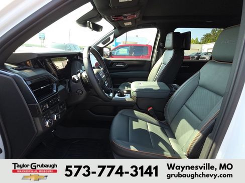 Used 2026 GMC Yukon XL AT4 w/ AT4 Premium Plus Package AWD/4WD image 15