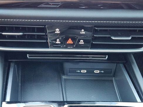 New 2024 Volkswagen Atlas SE image 14