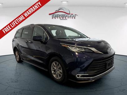 Used 2023 Toyota Sienna XLE