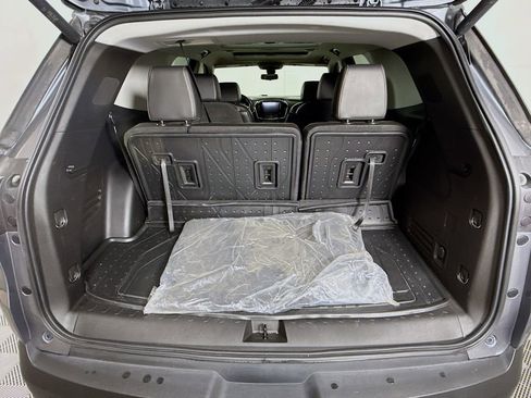 Used 2020 Chevrolet Traverse LT w/ LT Premium Package image 27