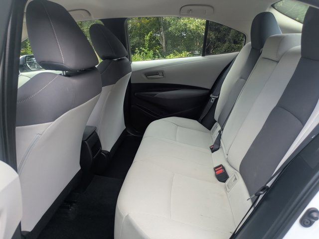 Used 2022 Toyota Corolla LE FWD image 17