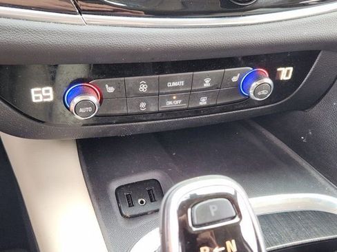 Used 2018 Buick Enclave Essence w/ Trailering Package image 21