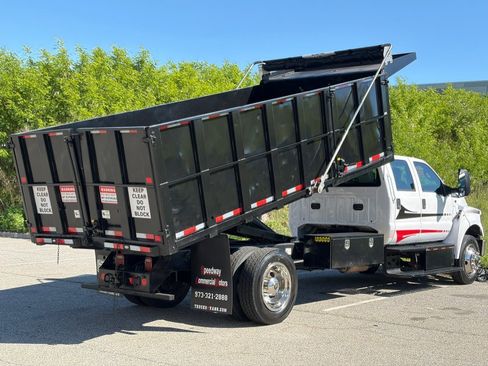 Used 2017 Ford F650 2WD Crew Cab Super Duty image 27