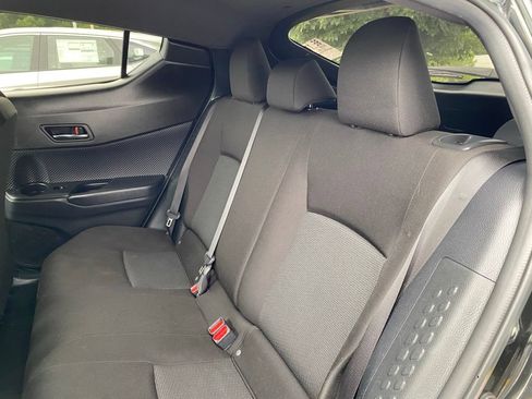 Used 2019 Toyota C-HR LE FWD image 12