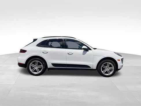 Used 2018 Porsche Macan AWD/4WD image 6