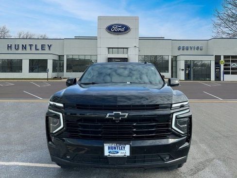 Used 2025 Chevrolet Tahoe RST image 3