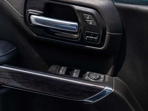 Used 2021 Chevrolet Silverado 1500 LTZ AWD/4WD image 12