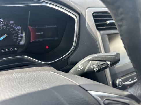 Used 2014 Ford Fusion SE w/ Equipment Group 202A image 22