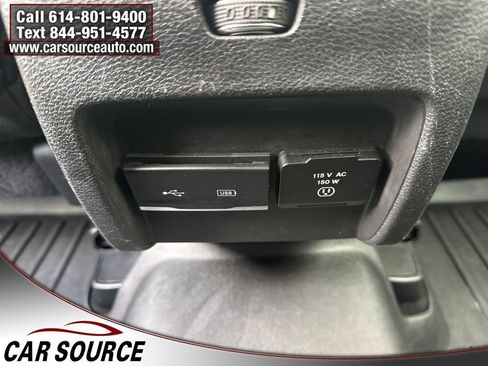 Used 2019 Jeep Cherokee Trailhawk AWD/4WD image 30