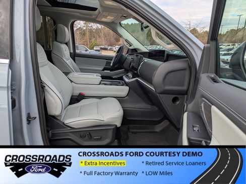 New 2025 Ford Expedition Platinum w/ Platinum Ultimate Package image 35