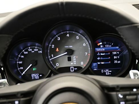 Used 2024 Porsche Macan S image 31