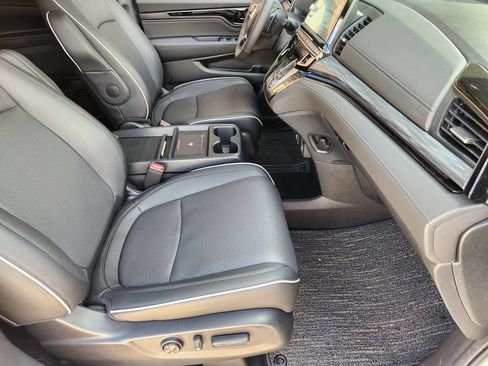 Used 2026 Honda Odyssey Elite image 16