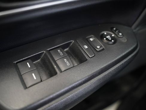 Used 2018 Honda CR-V Touring image 28