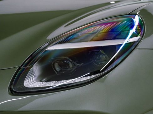 Used 2026 Aston Martin V8 Vantage Roadster image 6